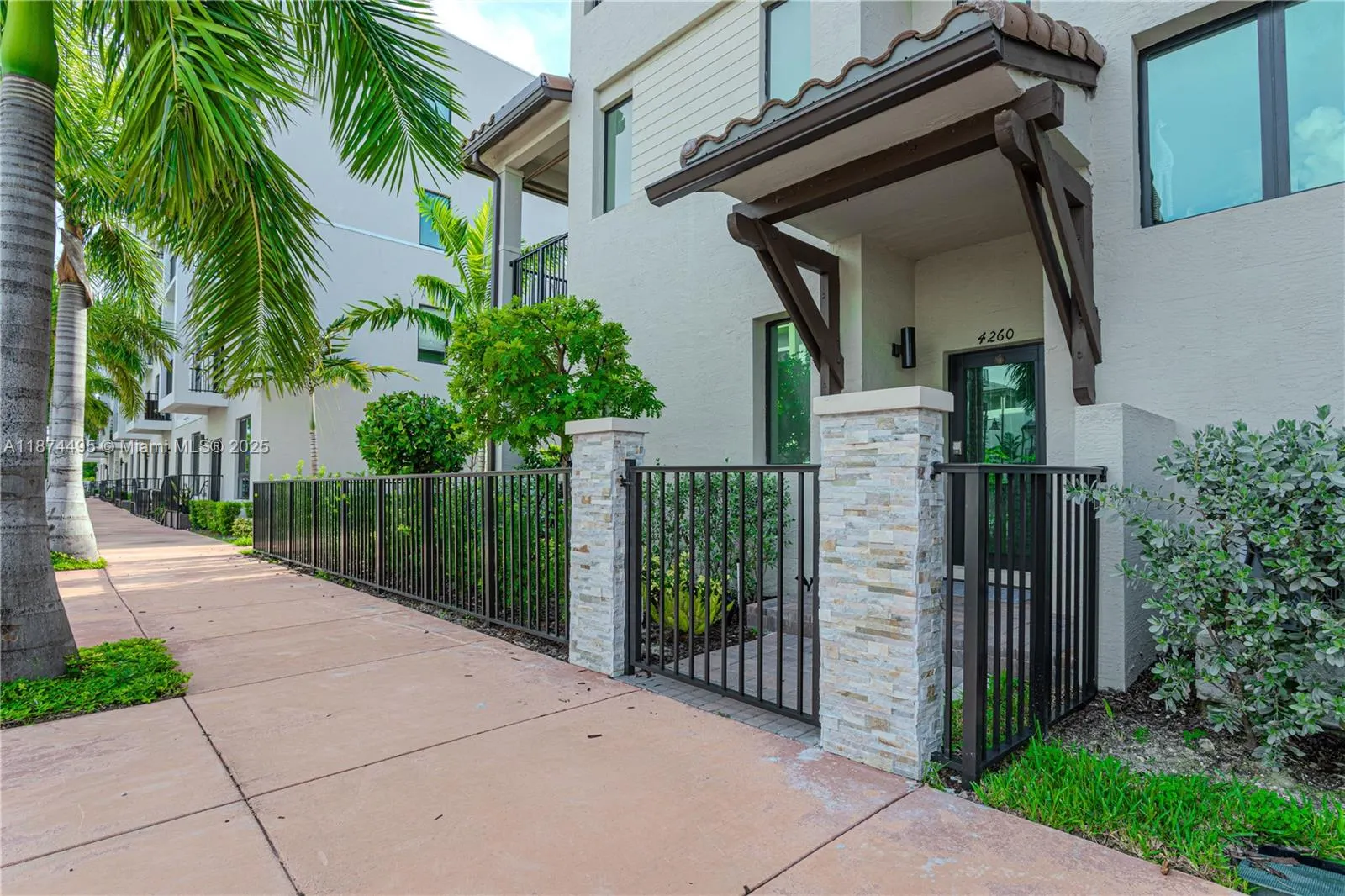 4260 NW 82nd Ave