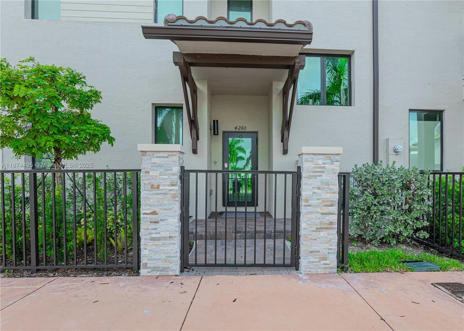 4260 NW 82nd Ave
