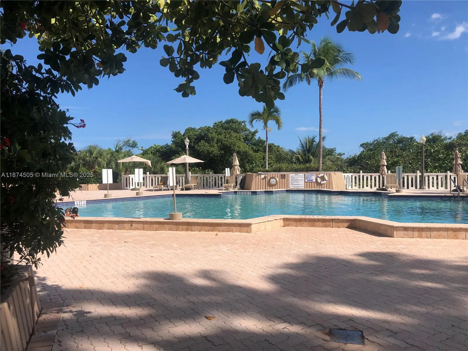 1111 Crandon Blvd, #B606
