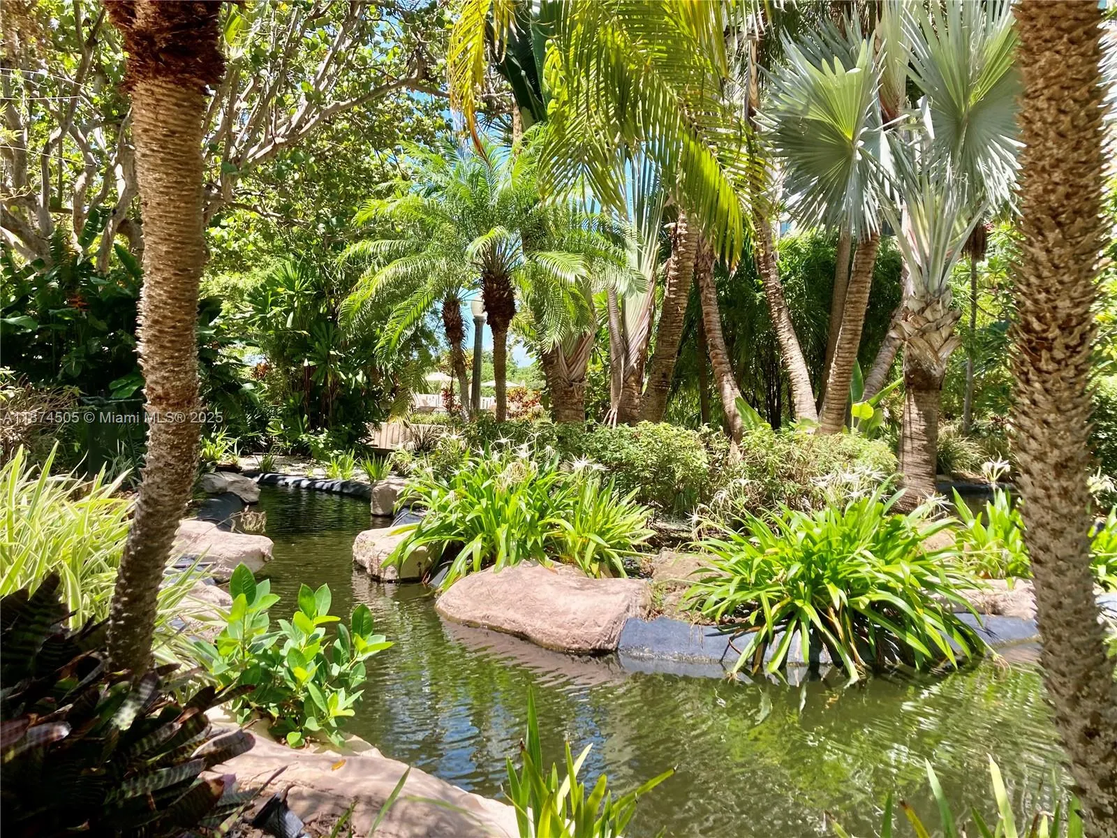 1111 Crandon Blvd, #B606