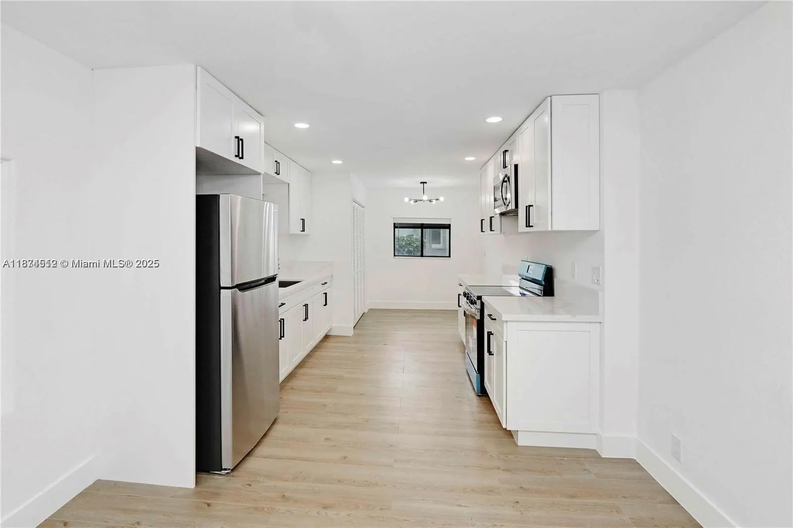 610 NW 38th Ct, #NW