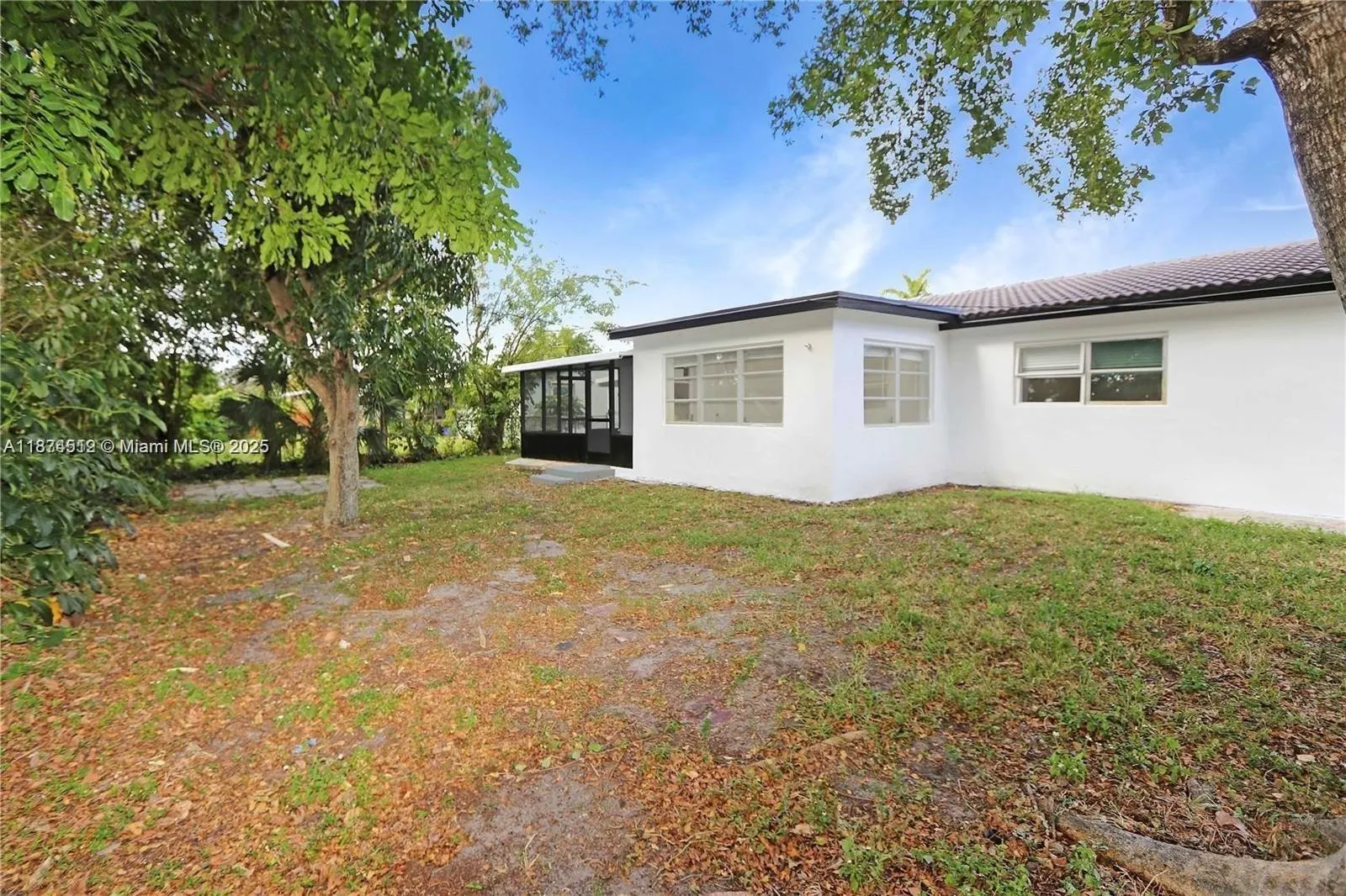 610 NW 38th Ct, #NW