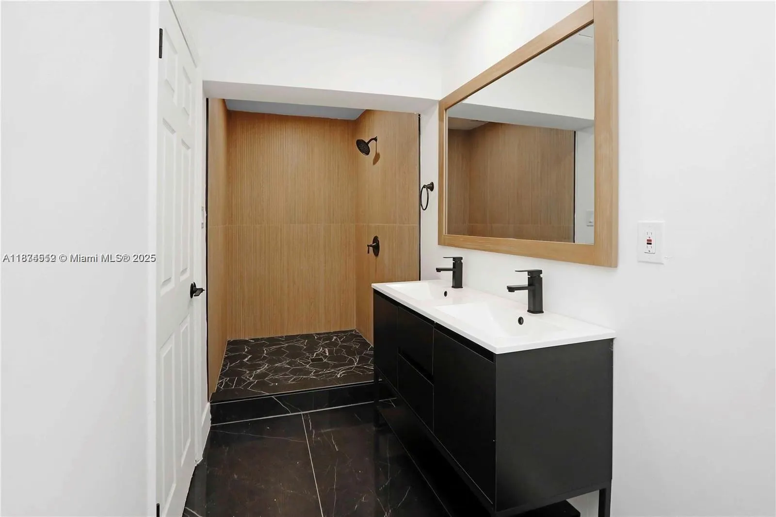 610 NW 38th Ct, #NW