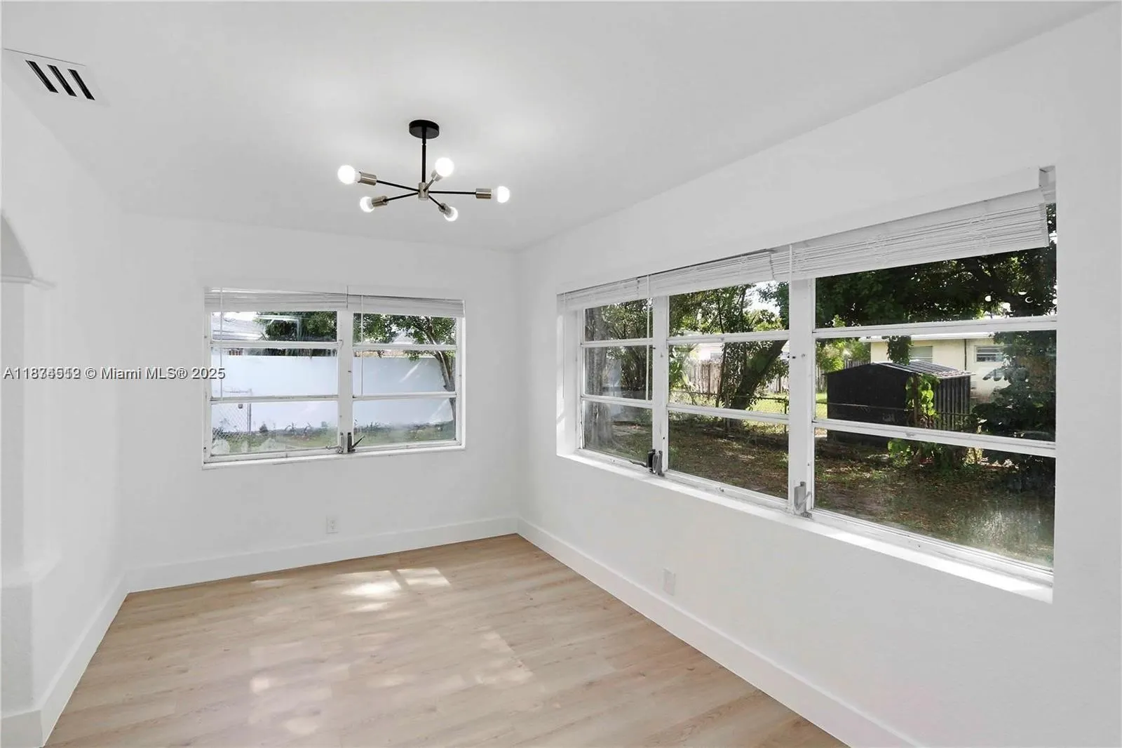 610 NW 38th Ct, #NW