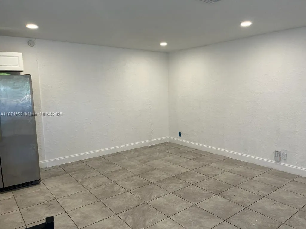1625 NW 9th Ave