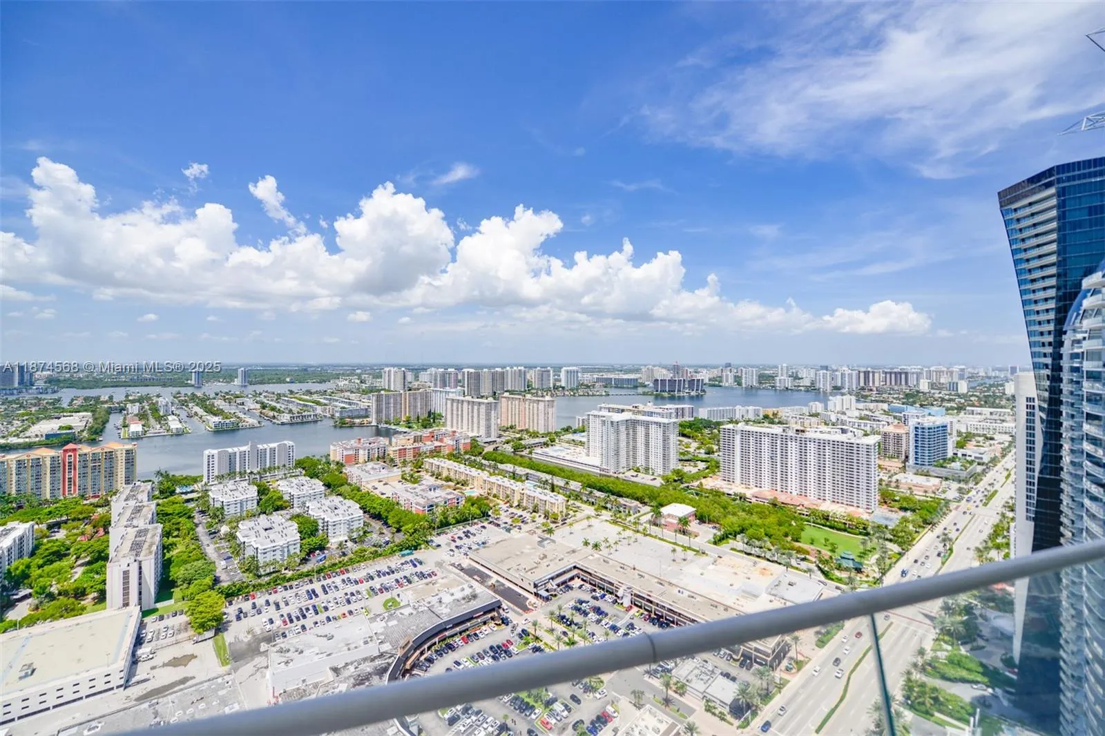 16901 Collins Ave, #4005