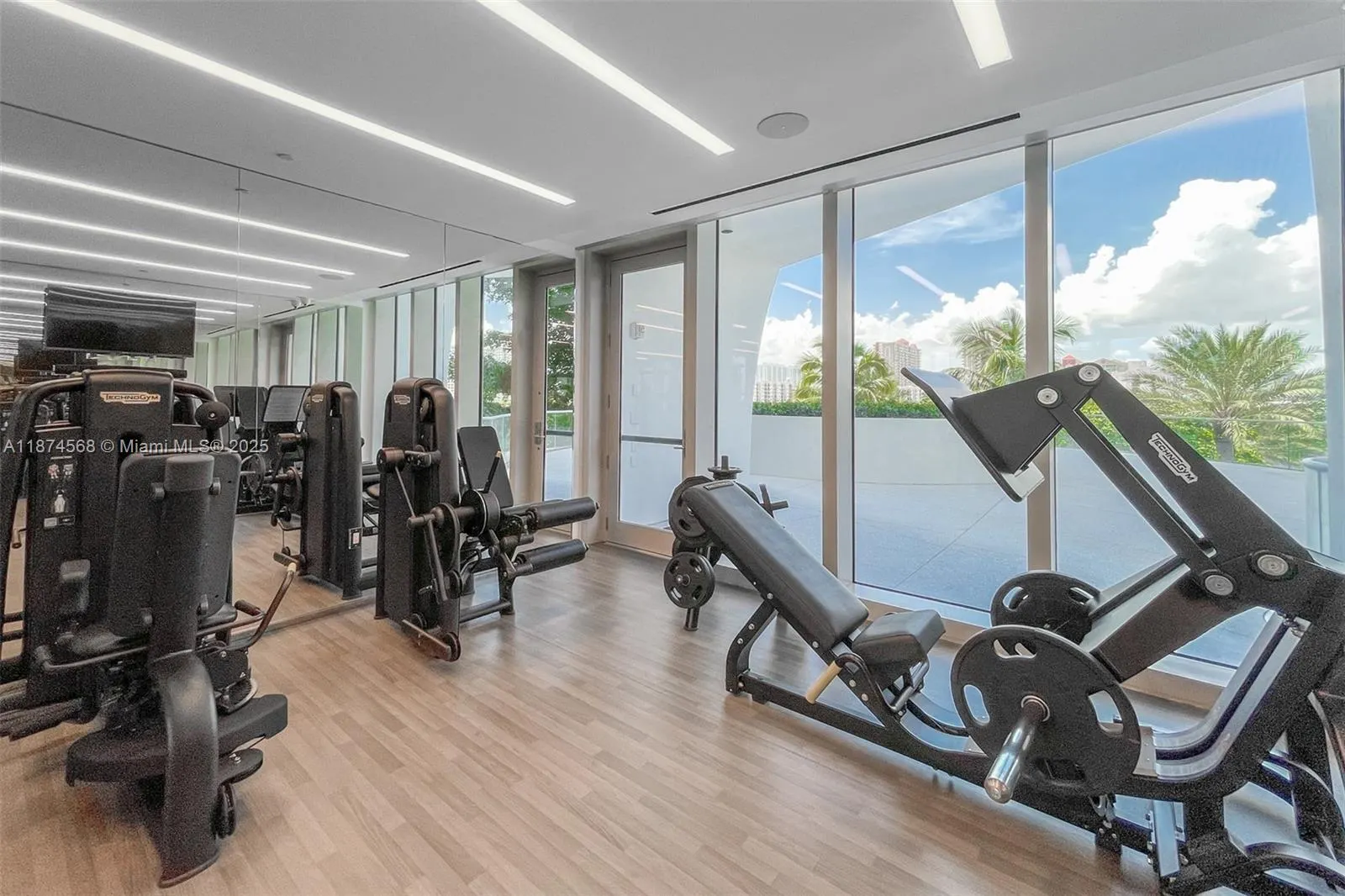 16901 Collins Ave, #4005