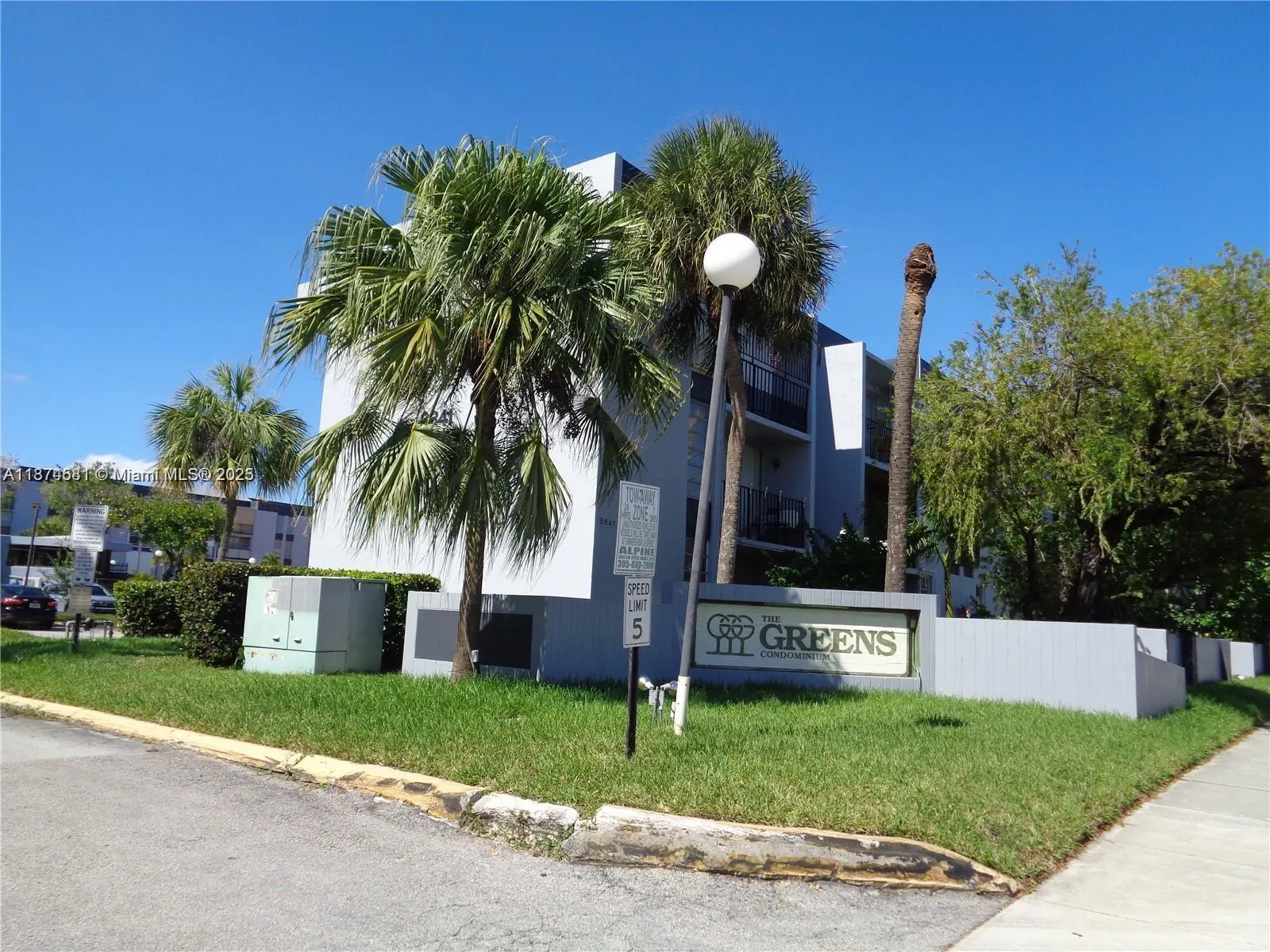 8821 W Flagler St, #503