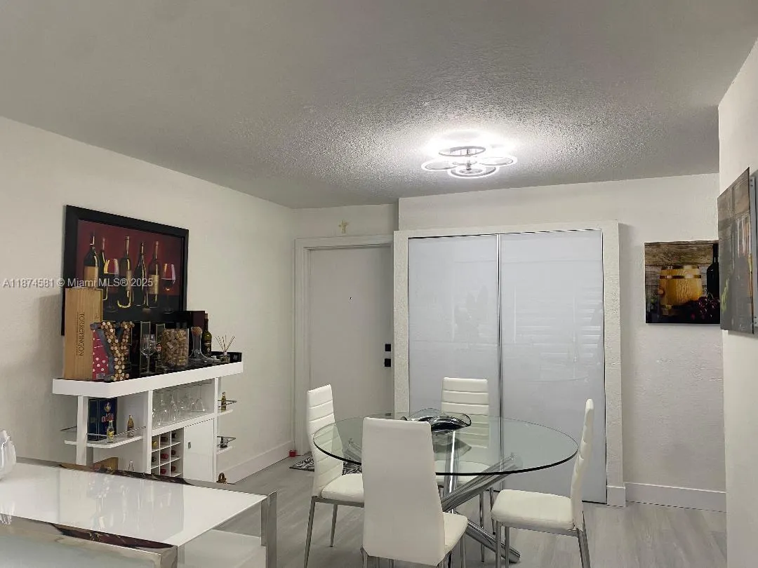 8821 W Flagler St, #503