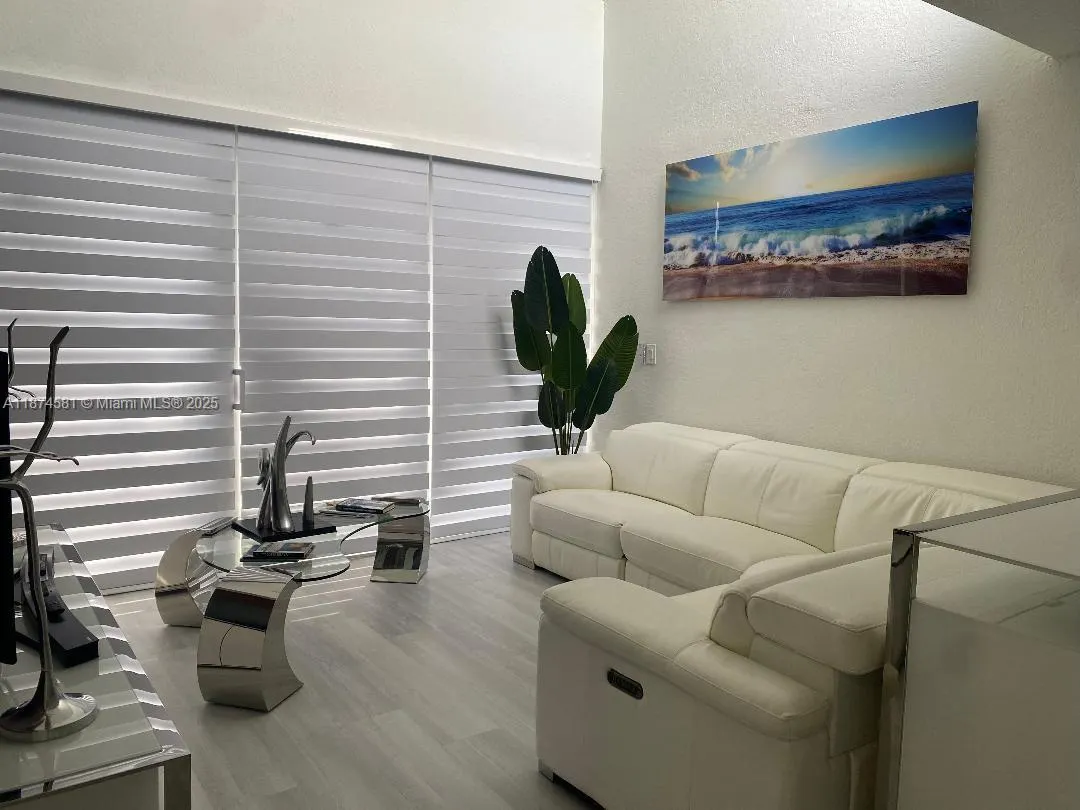 8821 W Flagler St, #503