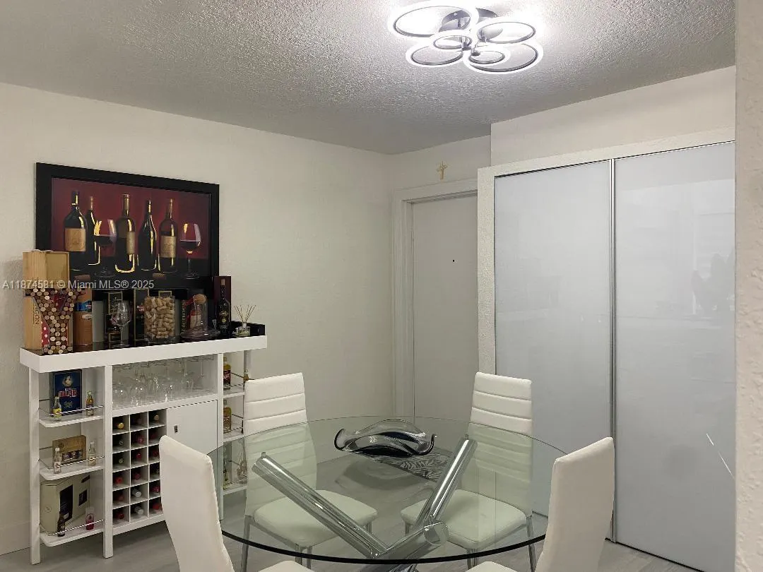 8821 W Flagler St, #503