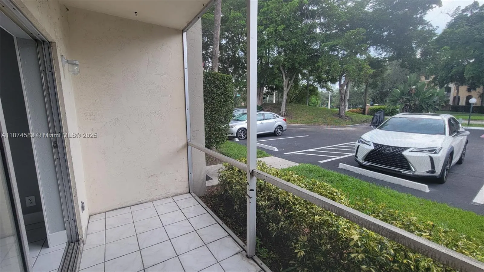 1 Jacaranda Country Club Dr, #104