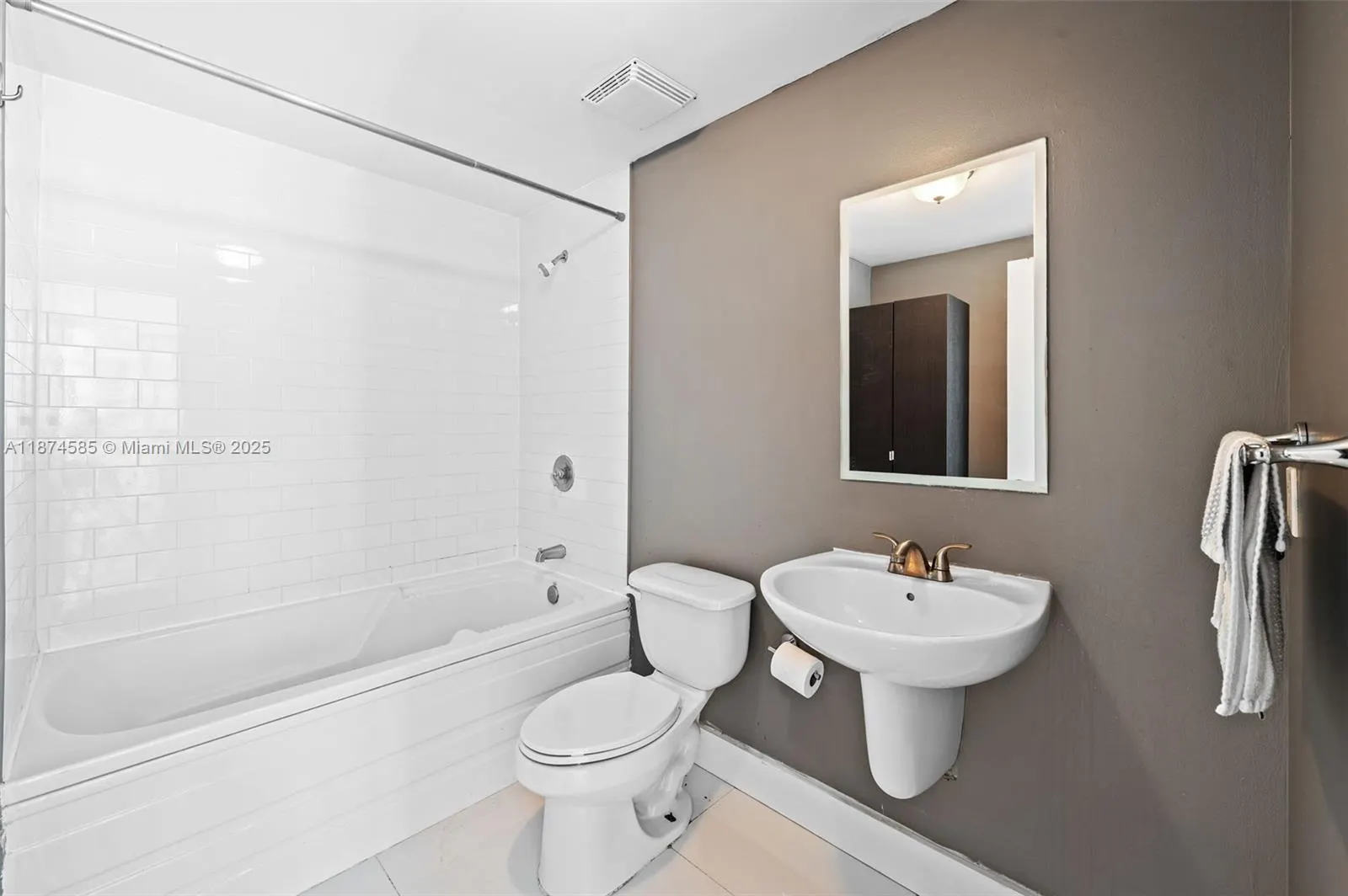 690 SW 1st Ct., #2308