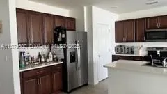 2829 NW 7 TERRACE