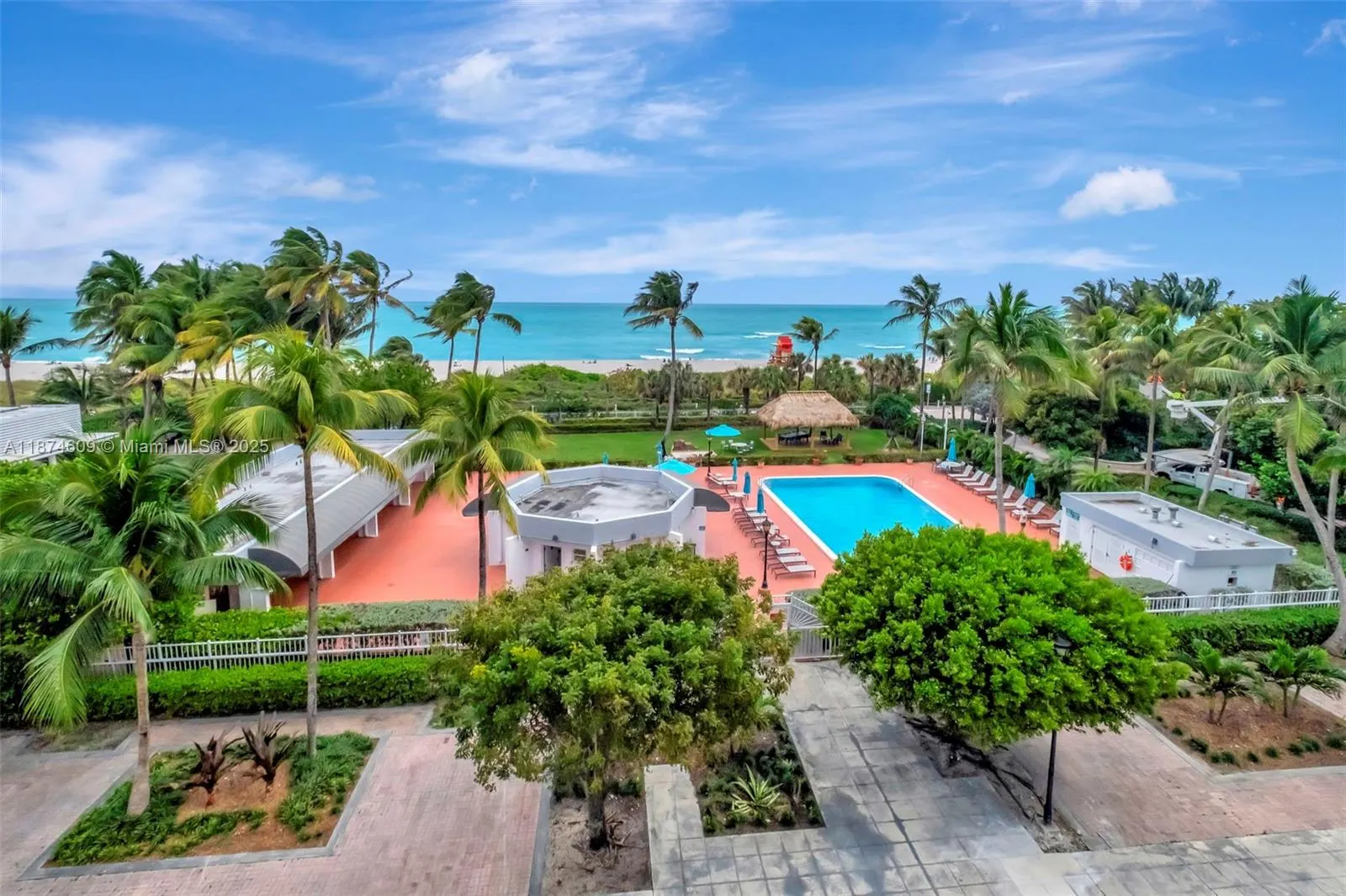 2401 Collins Ave, #1005