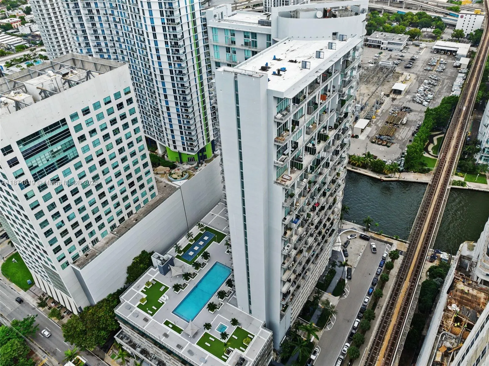 690 SW 1st Ct., #2308