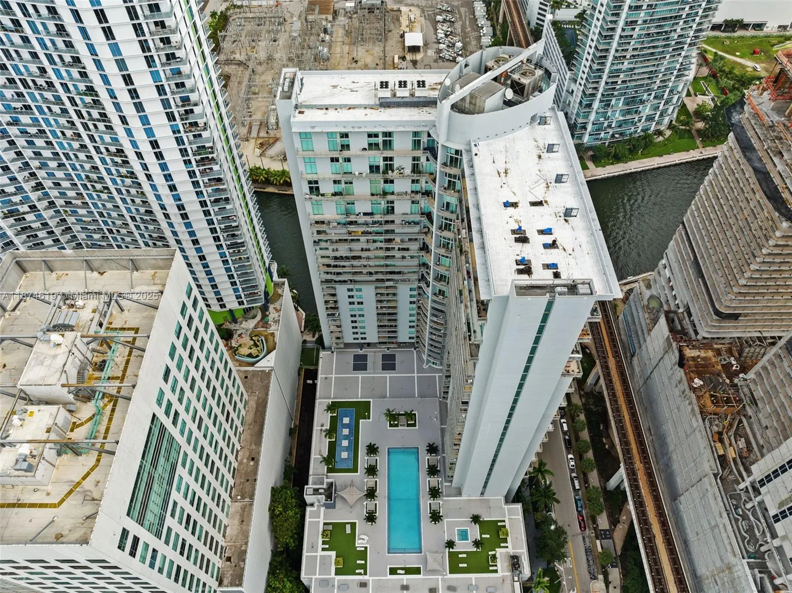 690 SW 1st Ct., #2308