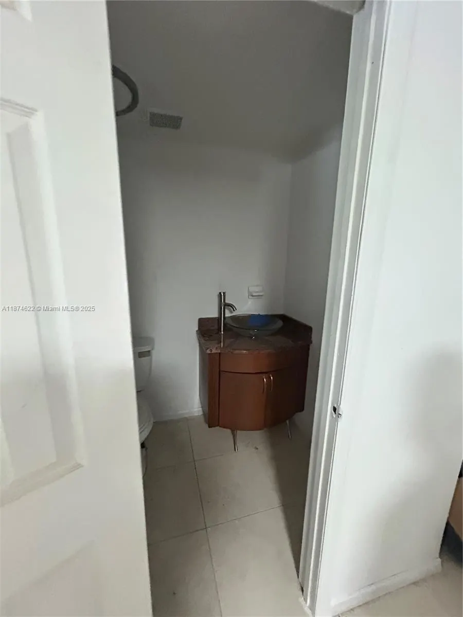 5295 NW 198th Ter