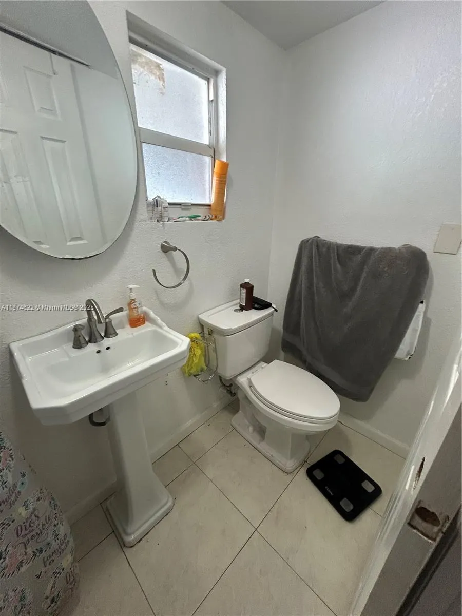 5295 NW 198th Ter