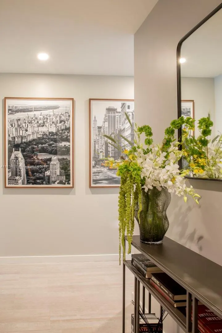 1000 Brickell Plz, #2201