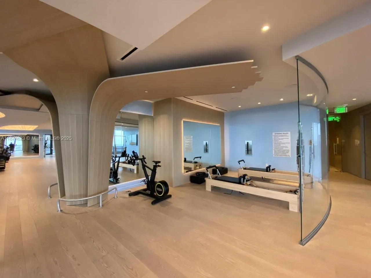 1000 Brickell Plz, #2201