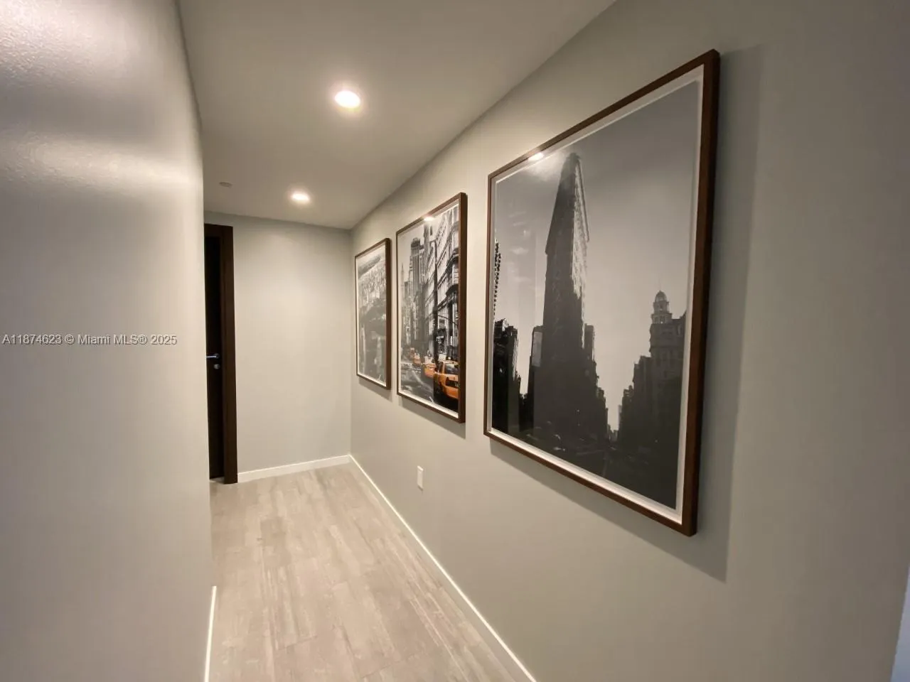 1000 Brickell Plz, #2201