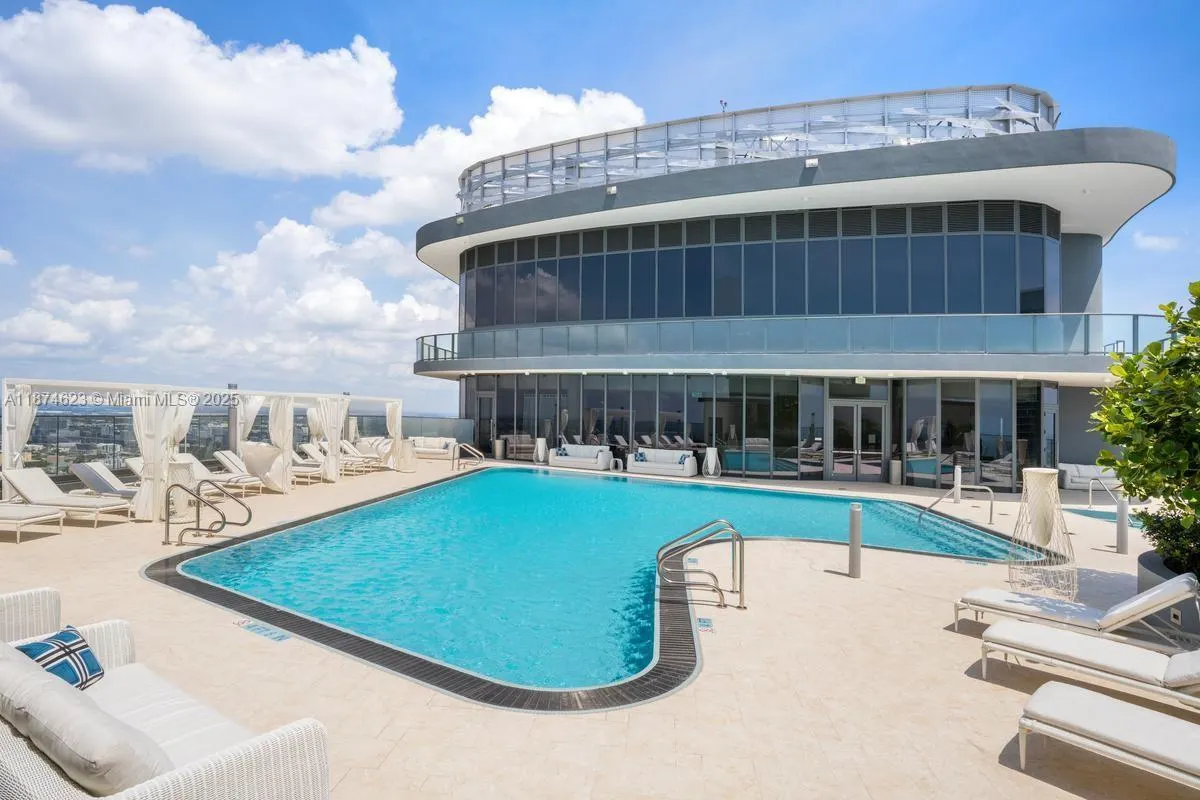 1000 Brickell Plz, #2201
