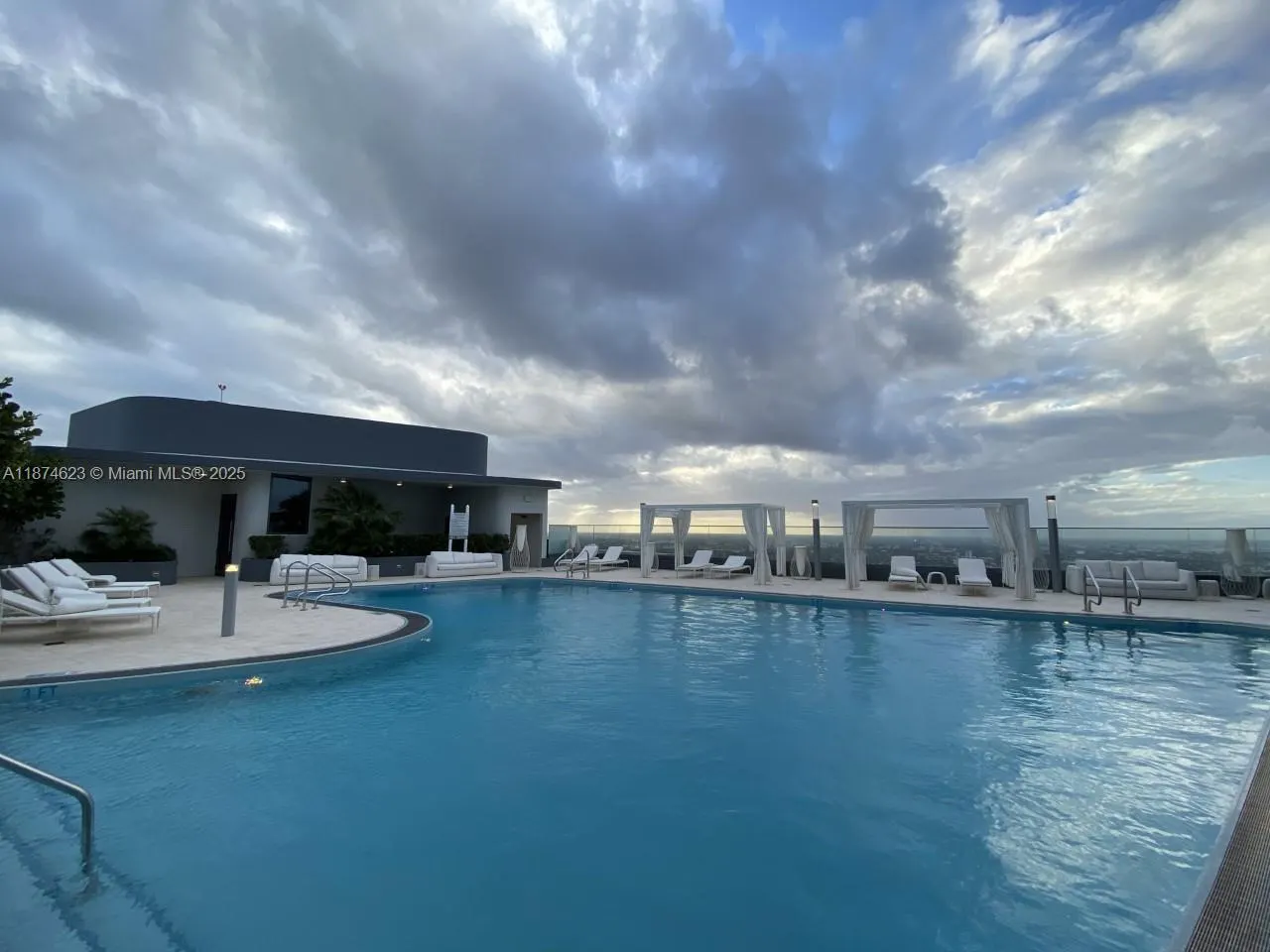 1000 Brickell Plz, #2201