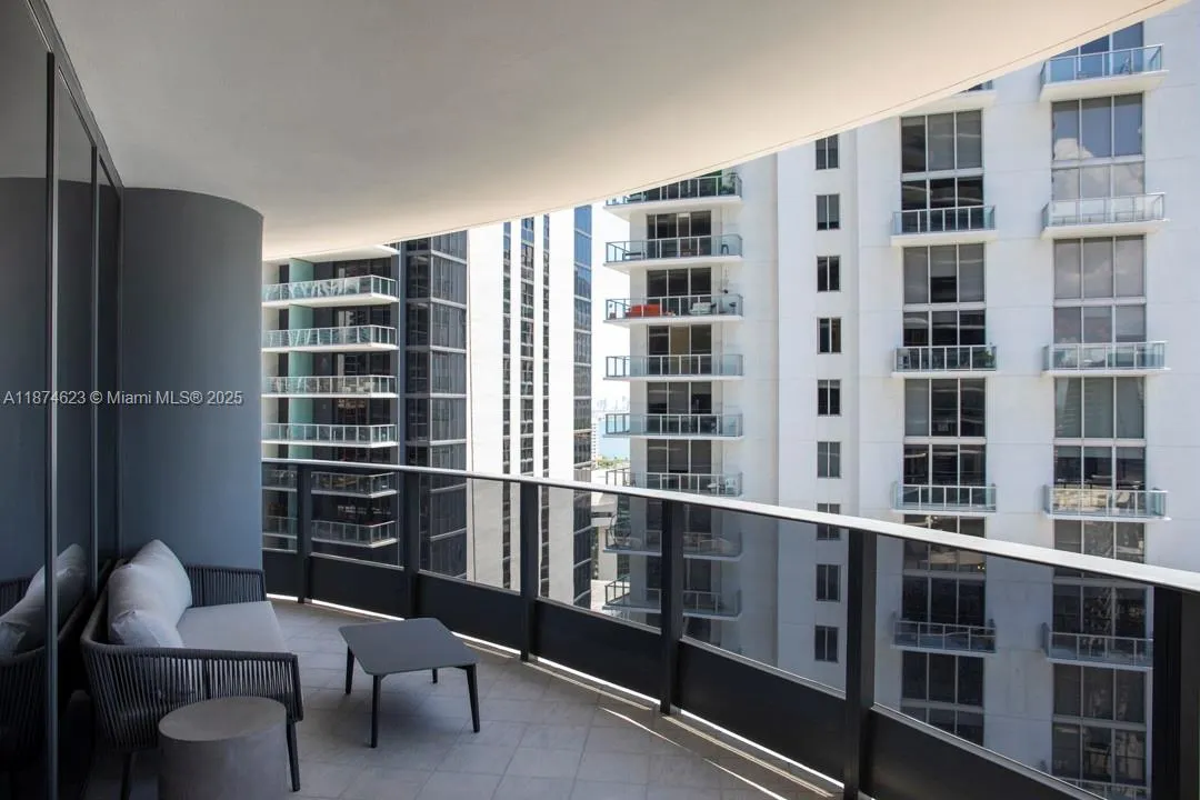 1000 Brickell Plz, #2201
