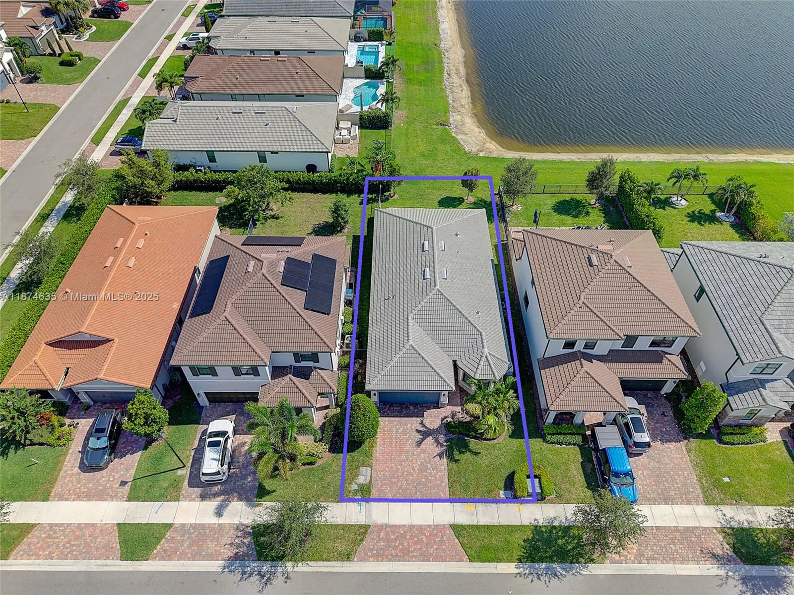 8262 Cinch Way