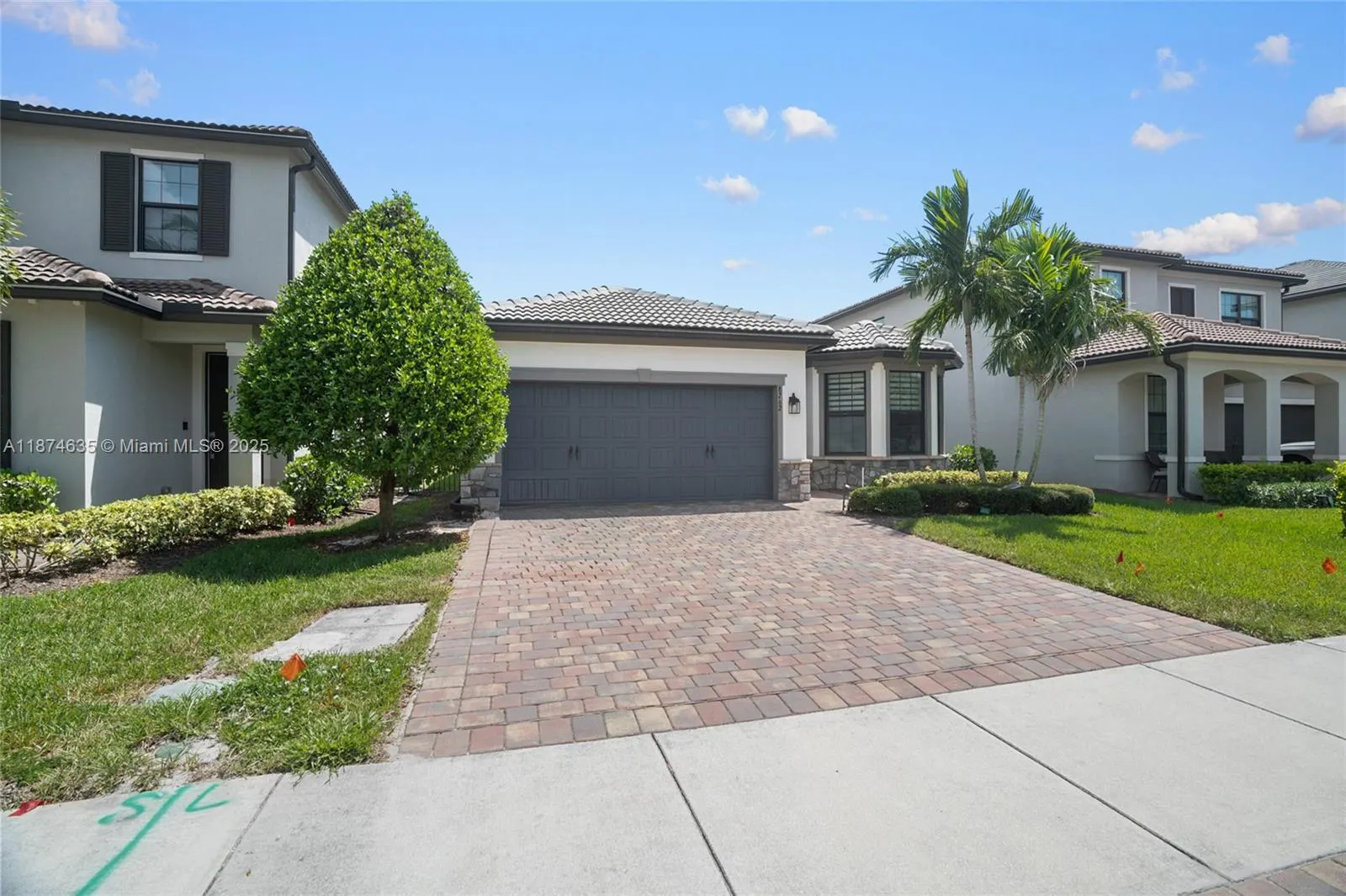 8262 Cinch Way