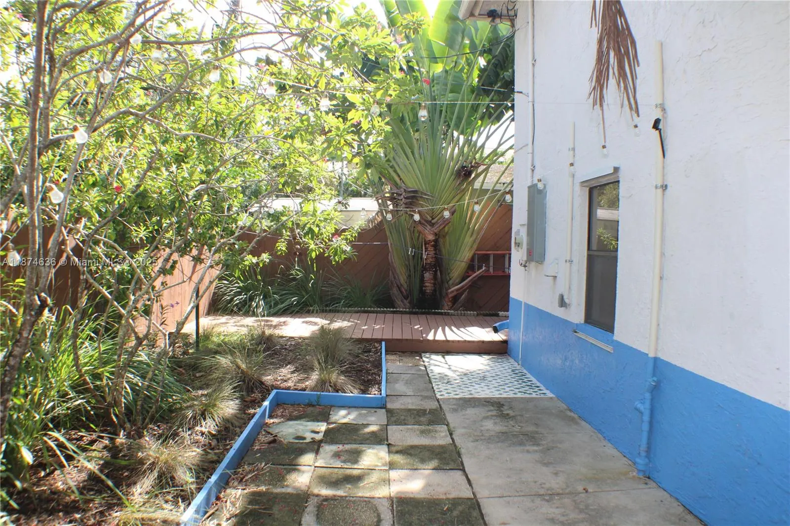 1411 SW 24th Ct