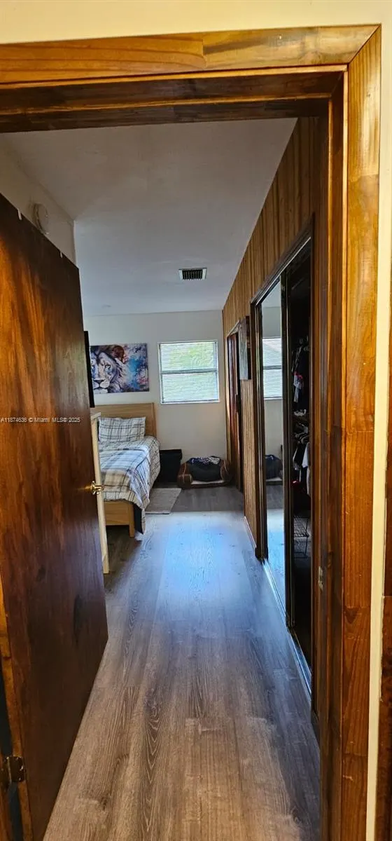 1411 SW 24th Ct