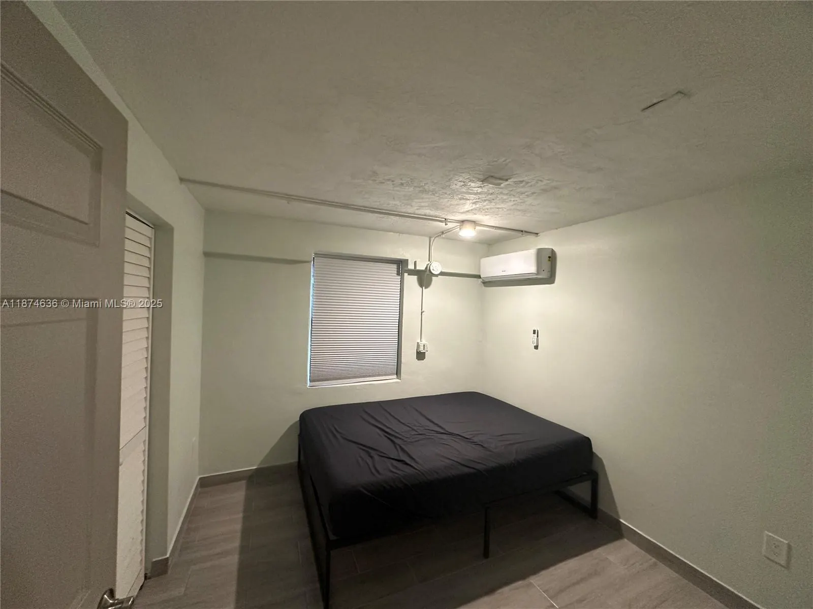 1411 SW 24th Ct