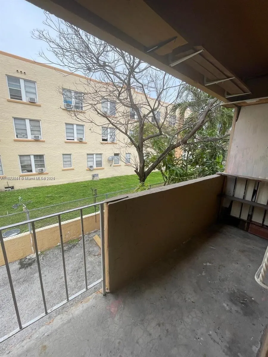 515 SW 3rd St, #11