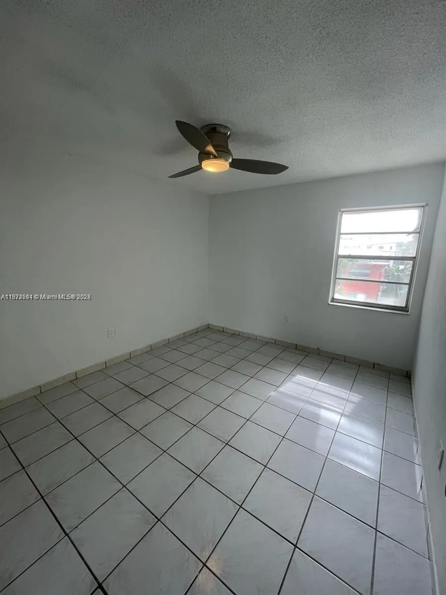 515 SW 3rd St, #11
