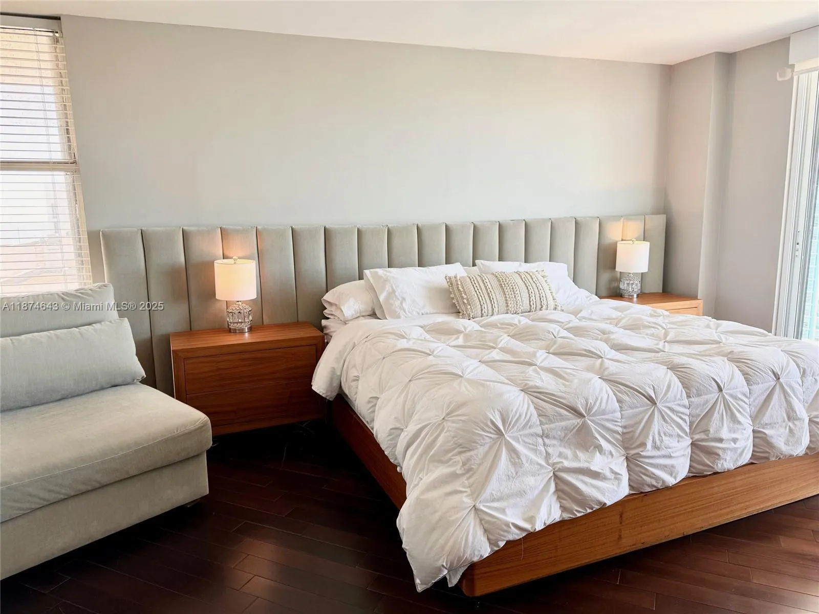 6061 Collins Ave, #23A