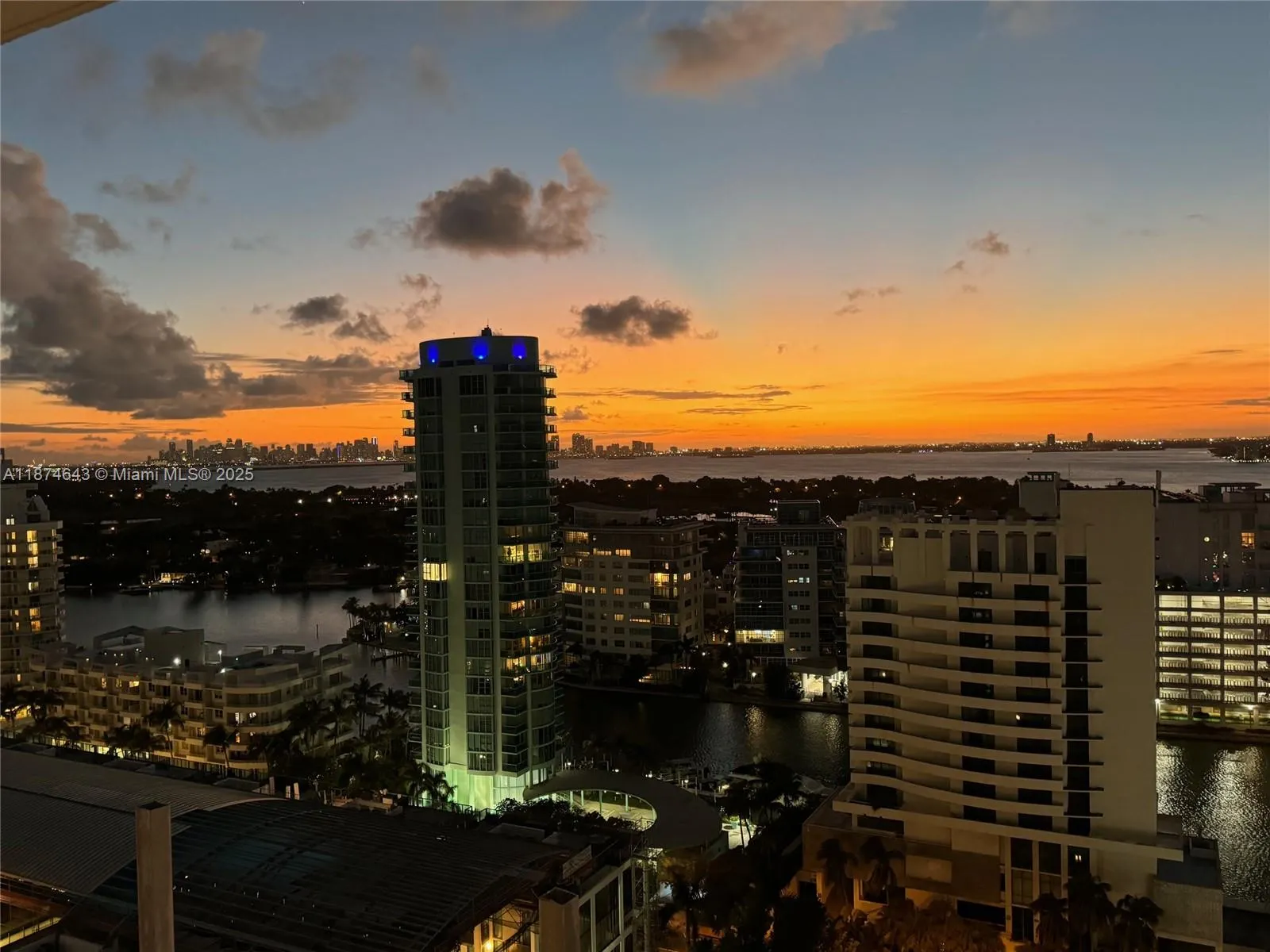6061 Collins Ave, #23A