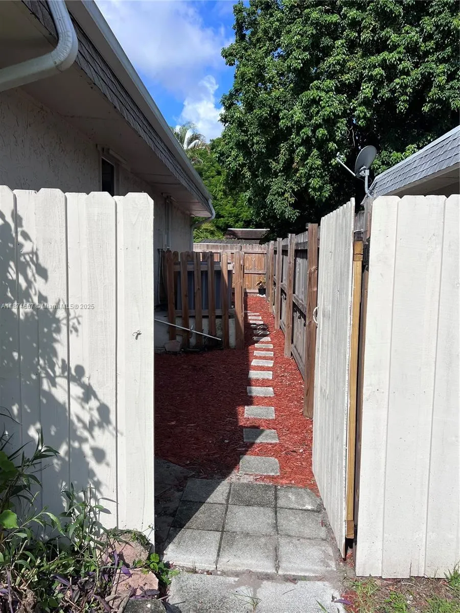 8001 NW 74th Ter, #REAR