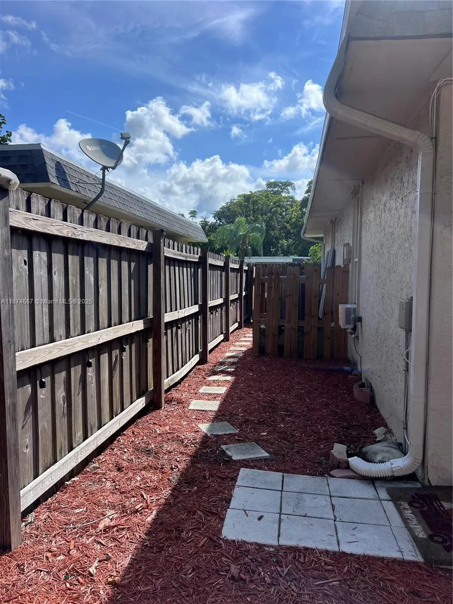 8001 NW 74th Ter, #REAR