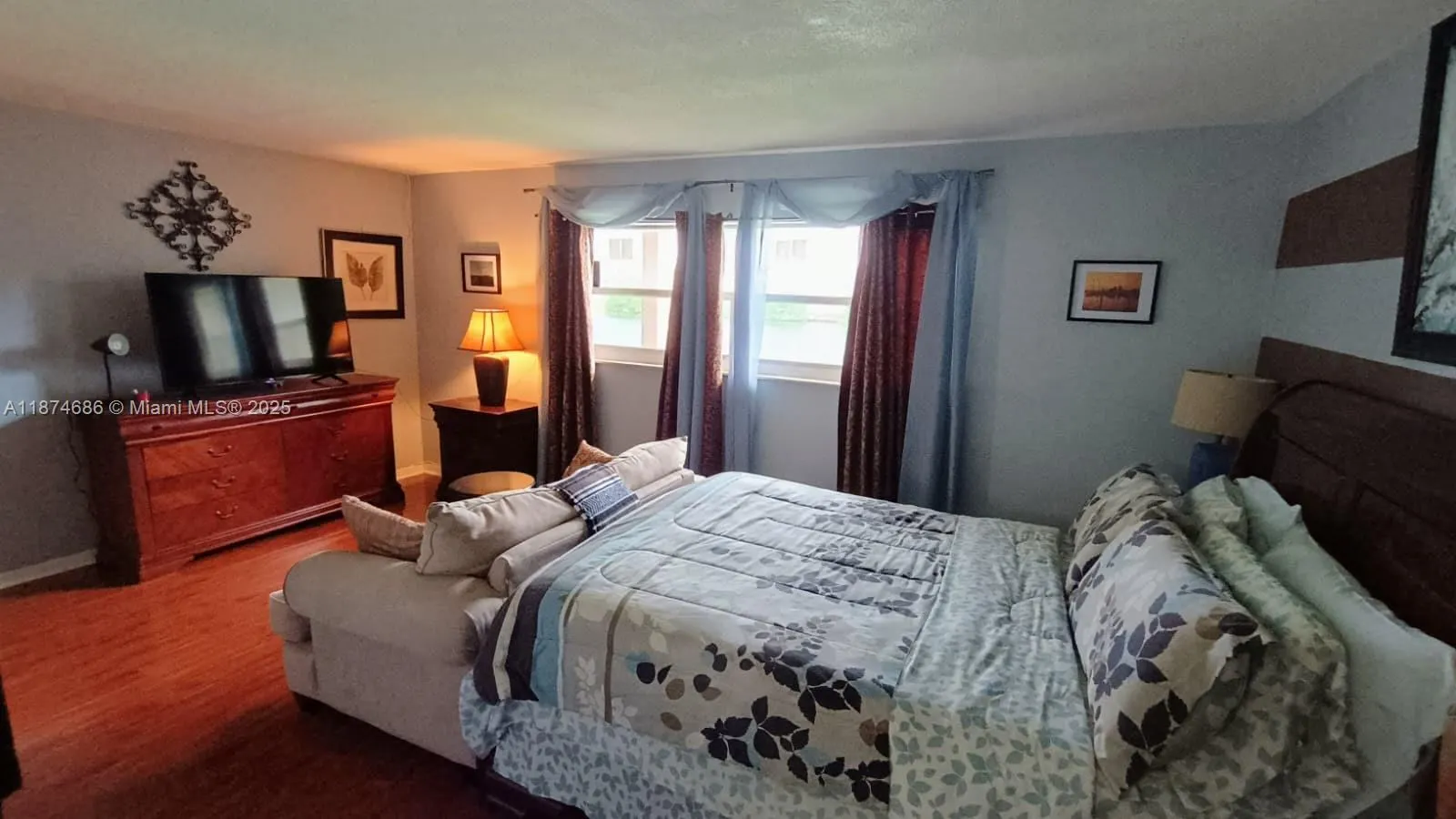 5900 NW 17th Pl, #211