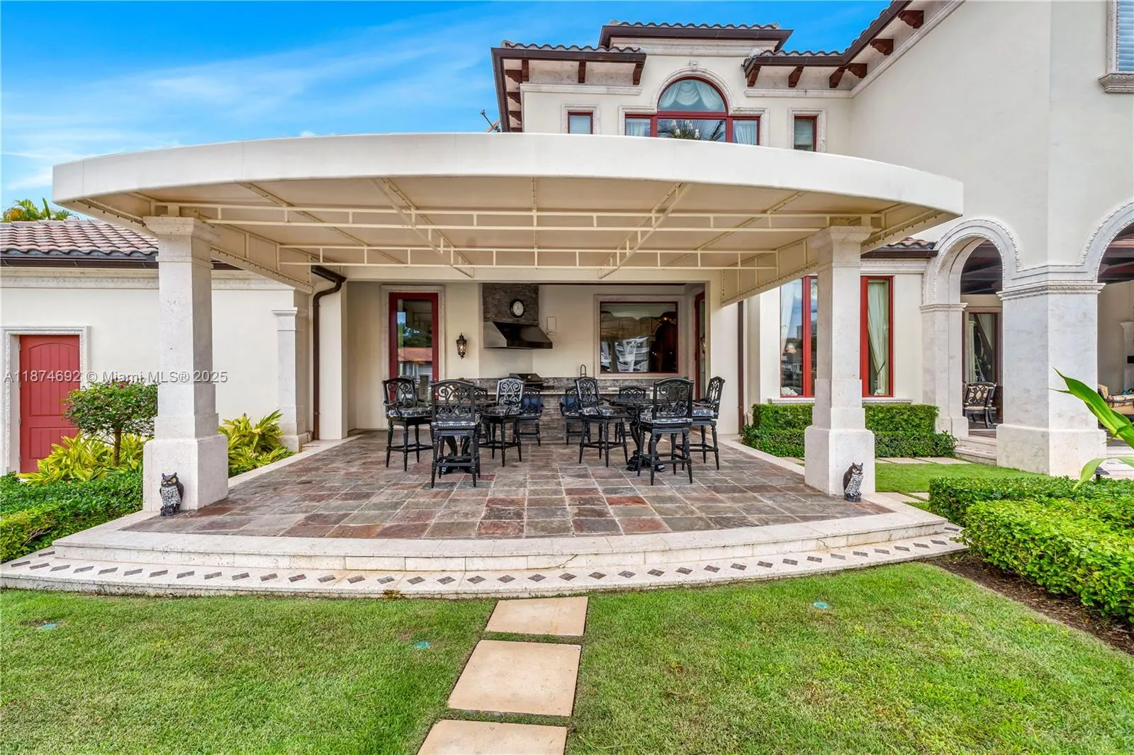 700 Osprey Point Cir