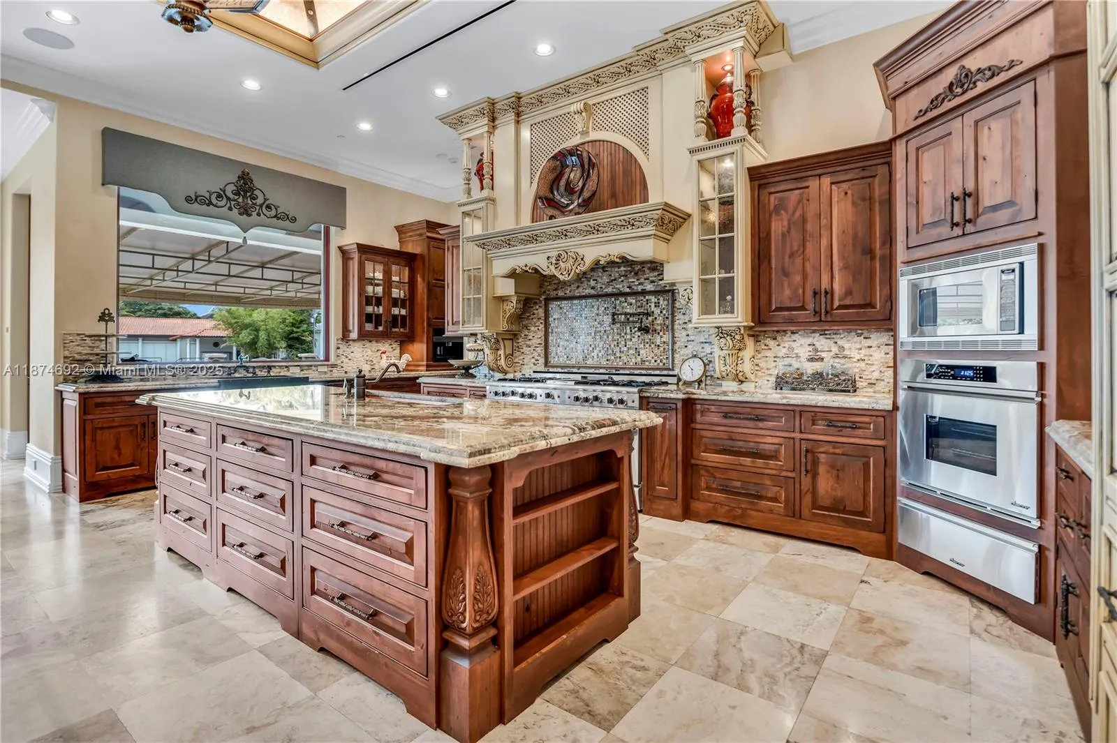 700 Osprey Point Cir