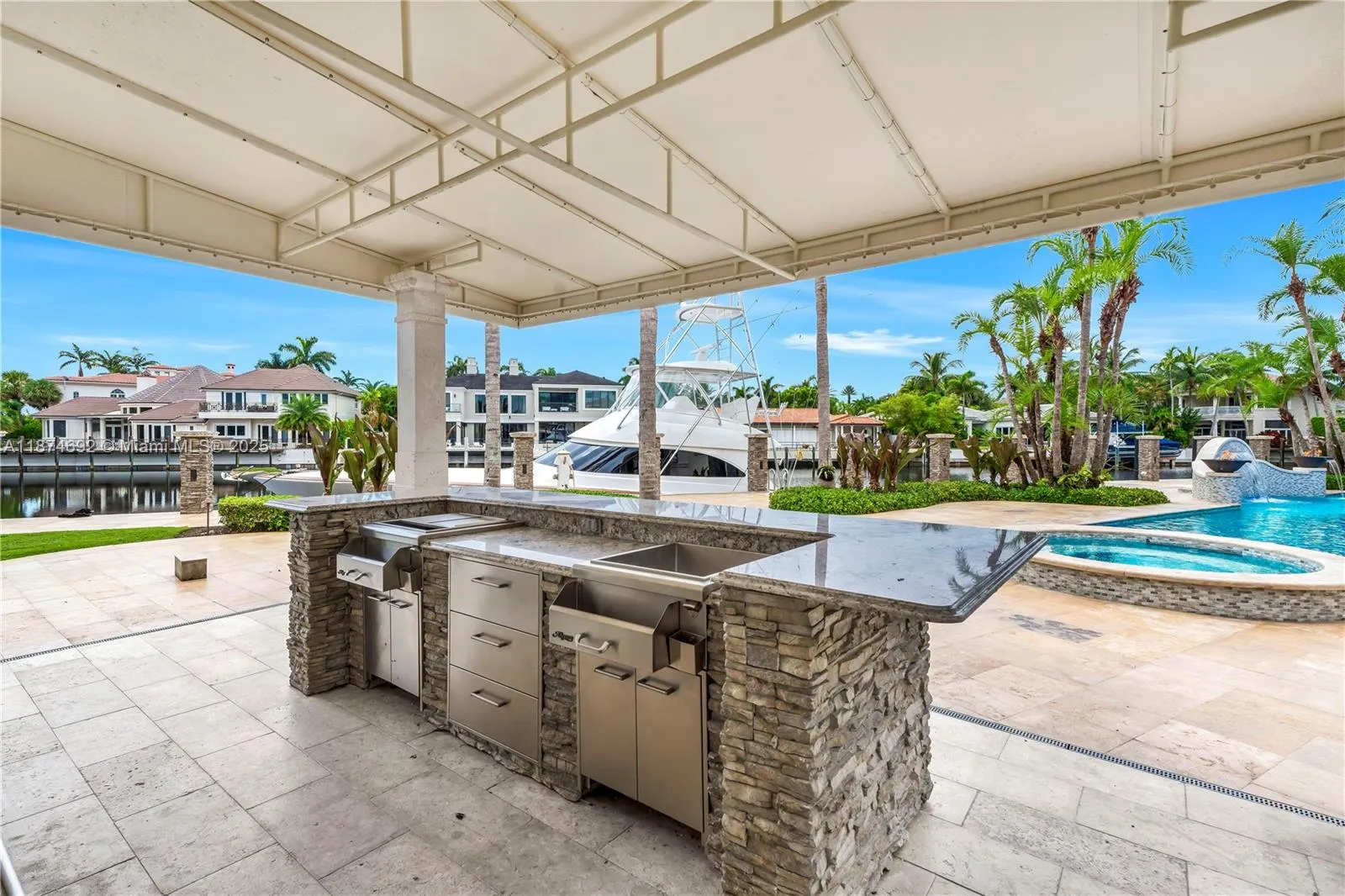 700 Osprey Point Cir