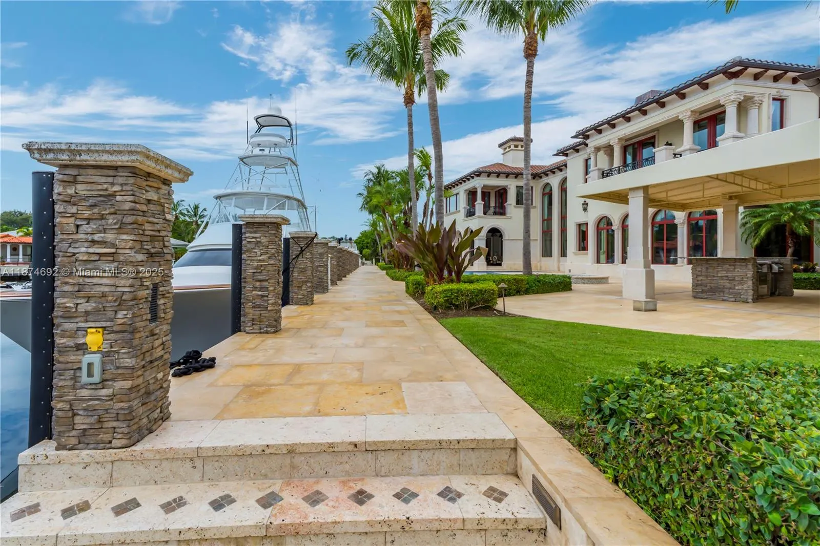 700 Osprey Point Cir