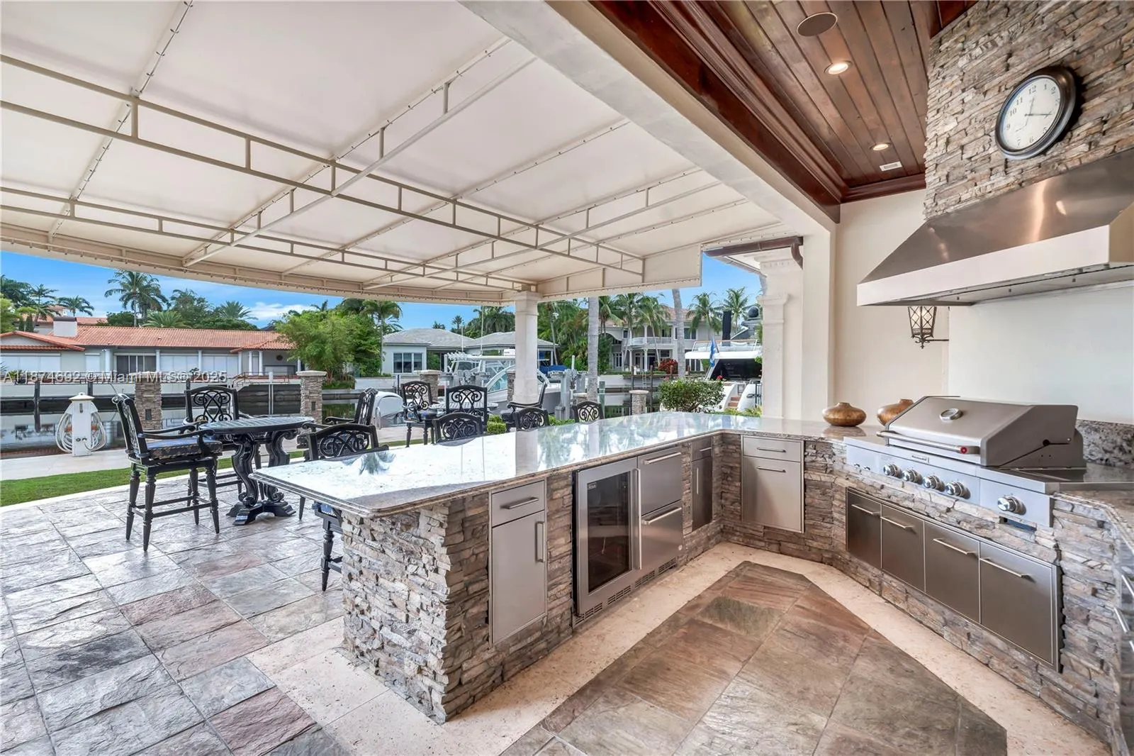 700 Osprey Point Cir