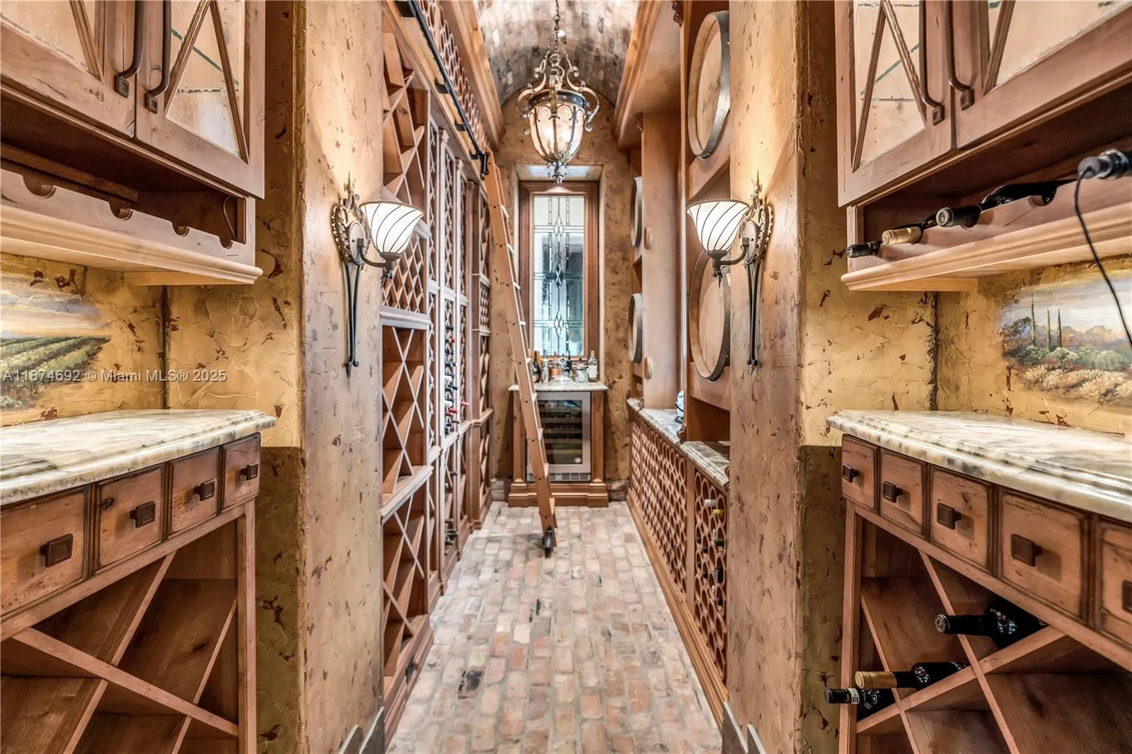 700 Osprey Point Cir