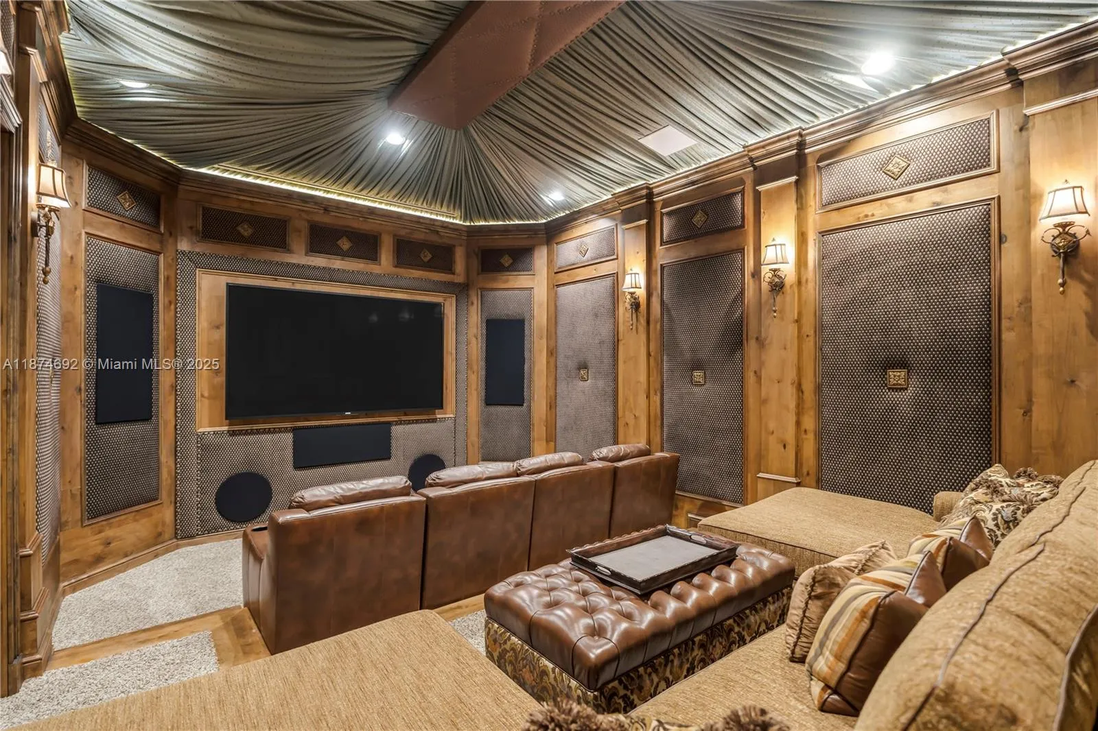 700 Osprey Point Cir