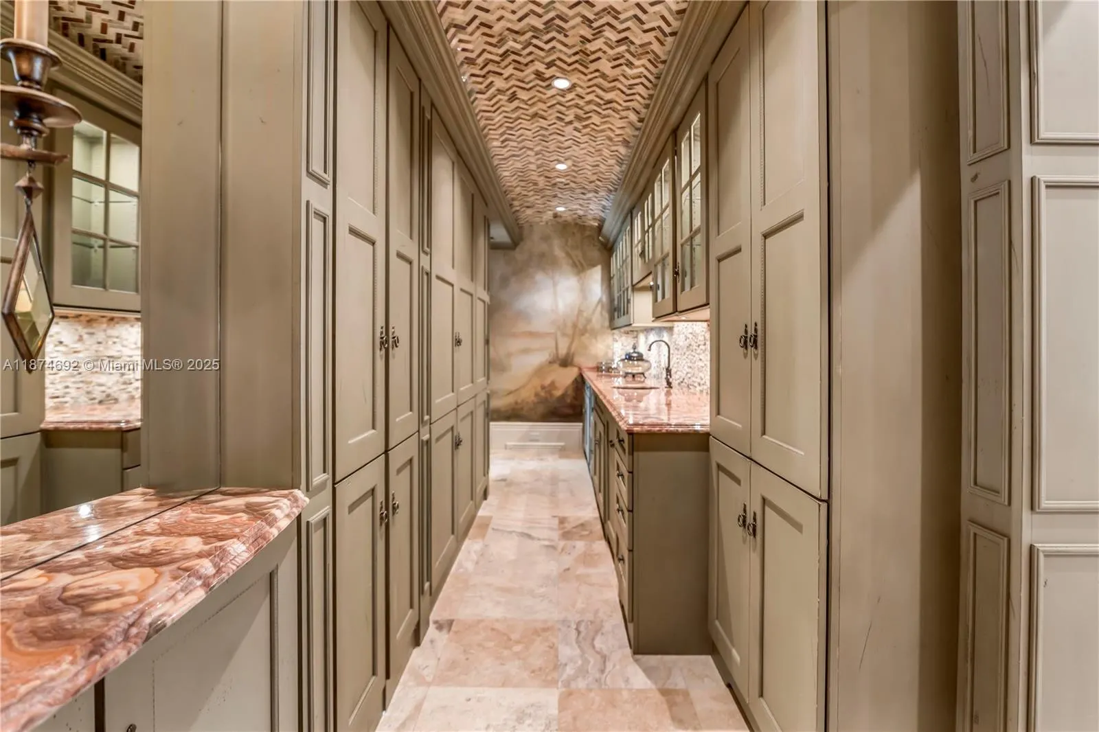 700 Osprey Point Cir