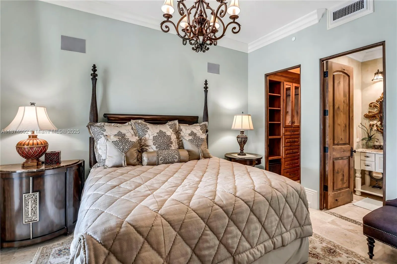 700 Osprey Point Cir